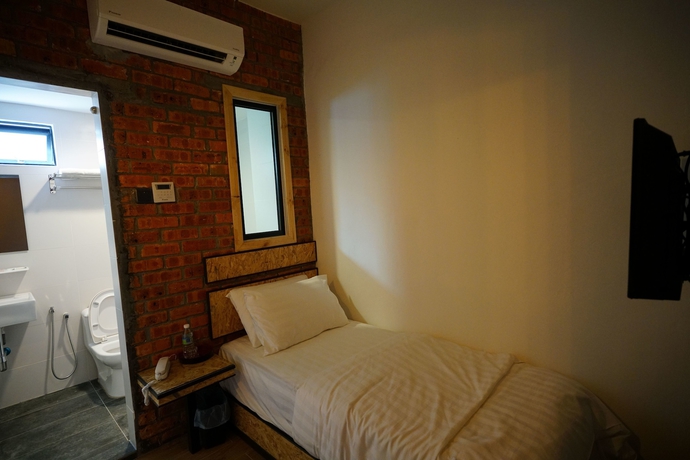 Imagen general del Hotel Brick Box. Foto 3