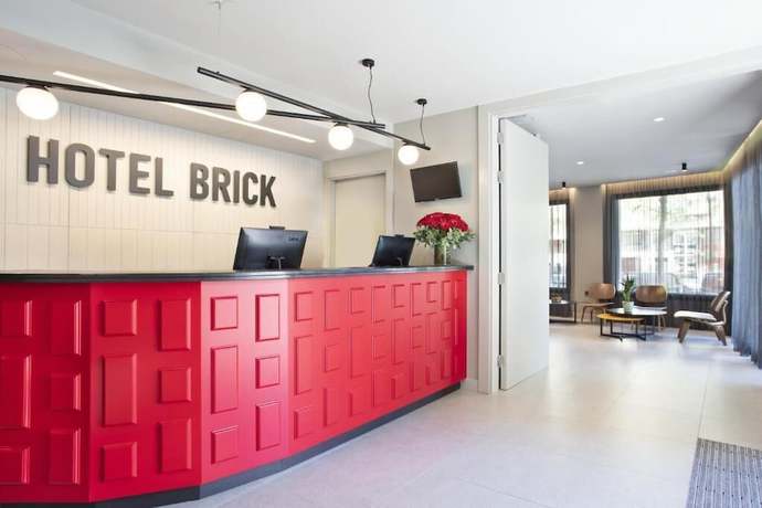 Imagen de los interiores del Hotel Brick. Foto 16
