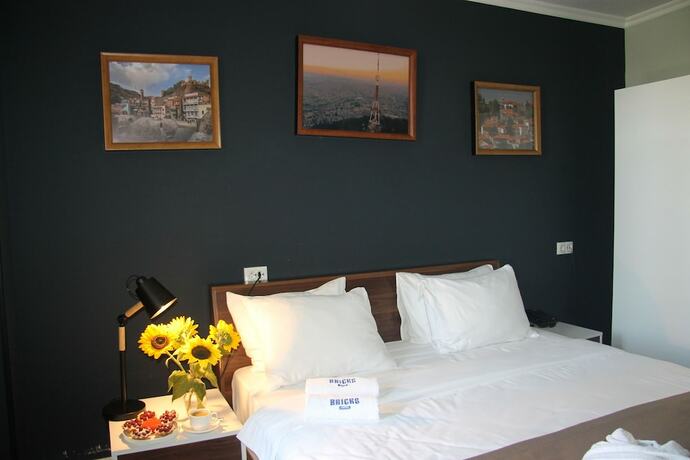 Imagen de la habitación del Hotel Bricks, Tbilisi. Foto 16