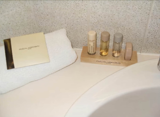 Imagen de la habitación del Hotel Bridge, Greenford. Foto 13