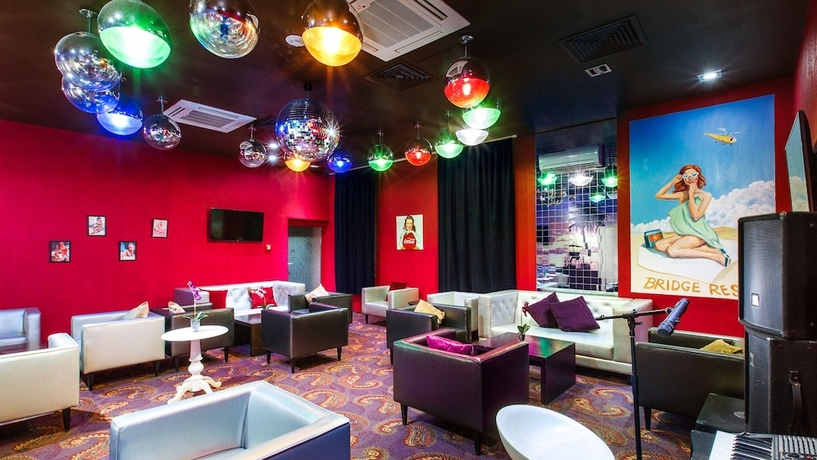 Imagen de los interiores del Hotel Bridge Resort. Foto 19