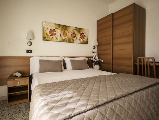 Imagen de la habitación del Hotel Bridge, Rimini. Foto 9