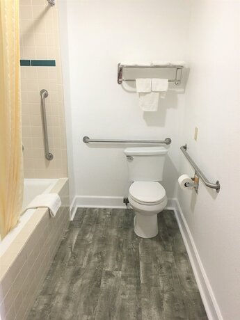 Imagen general del Hotel BridgePoint Inn Daly City. Foto 7