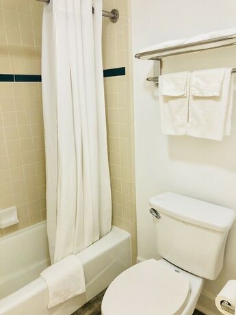 Imagen general del Hotel BridgePoint Inn Daly City. Foto 13