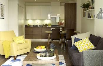 Imagen de los interiores del Hotel BridgeStreet Stratford City. Foto 4