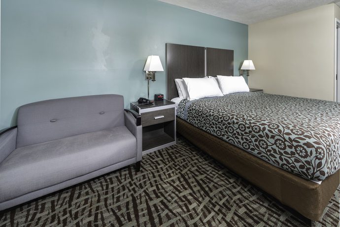 Imagen de la habitación del Hotel Bridgepointe Inn and Suites. Foto 9