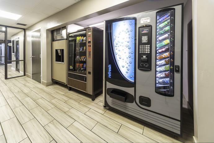 Imagen del bar/restaurante del Hotel Bridgepointe Inn and Suites. Foto 5