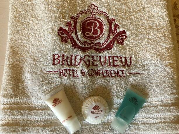 Imagen de la habitación del Hotel Bridgeview and Conference Centre. Foto 29