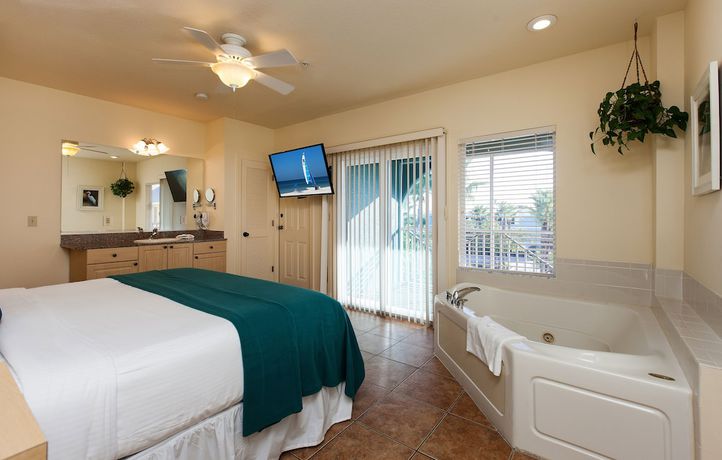 Imagen de la habitación del Hotel Bridgewalk A Landmark Resort. Foto 9