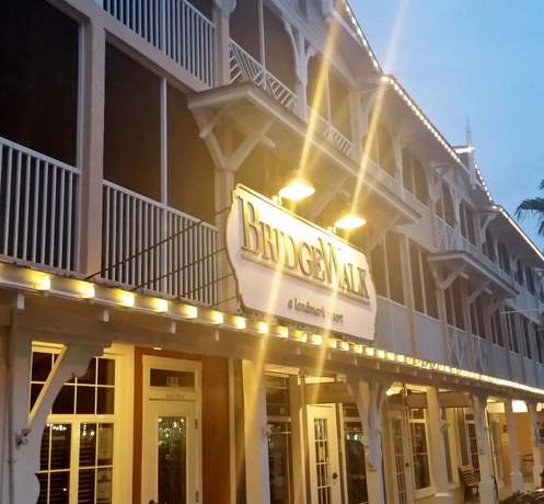 Imagen general del Hotel Bridgewalk A Landmark Resort. Foto 1