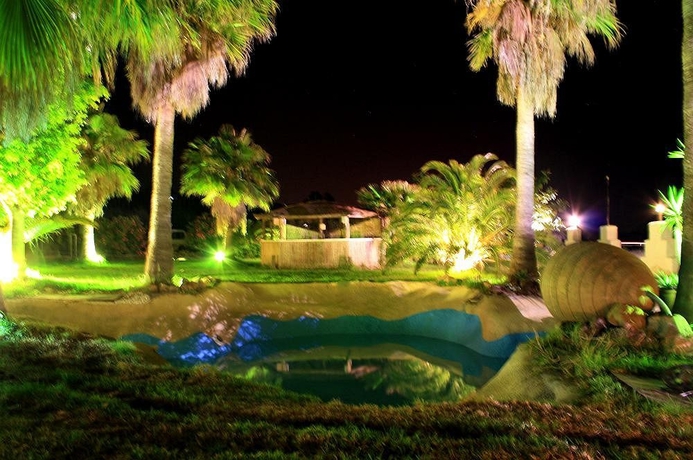 Imagen de la piscina del Hotel Brief Tarifa. Foto 16