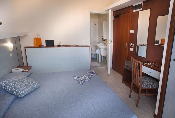 Imagen de la habitación del Hotel Brienz, Bellaria-Igea Marina. Foto 2