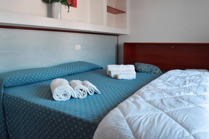 Imagen de la habitación del Hotel Brienz, Bellaria-Igea Marina. Foto 9