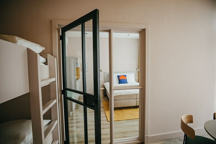 Imagen de la habitación del Hotel Bries Den Haag Scheveningen. Foto 17