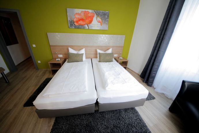 Imagen de la habitación del Hotel Brigach. Foto 18
