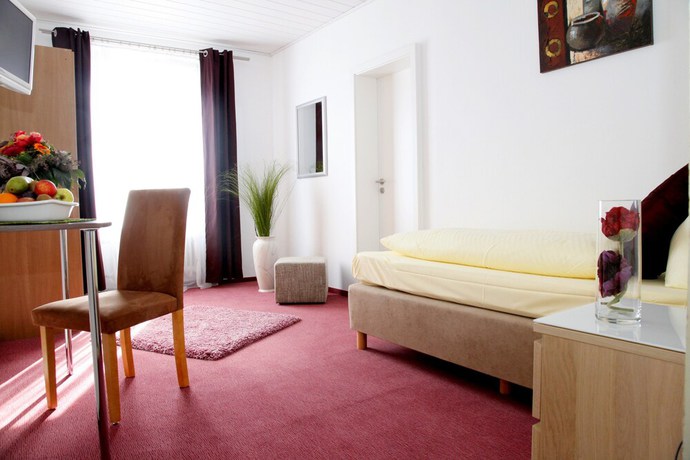Imagen de la habitación del Hotel Brigach. Foto 19