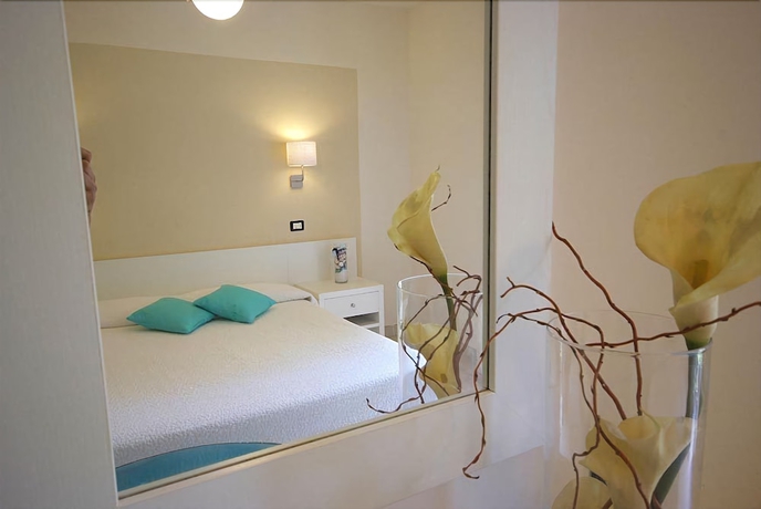 Imagen de la habitación del Hotel Brigantino. Foto 16