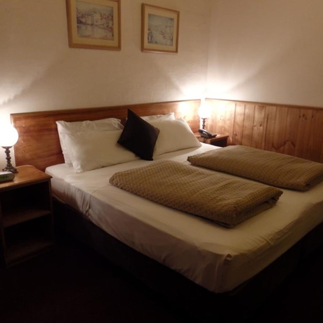 Imagen de la habitación del Hotel Bright Chalet. Foto 7