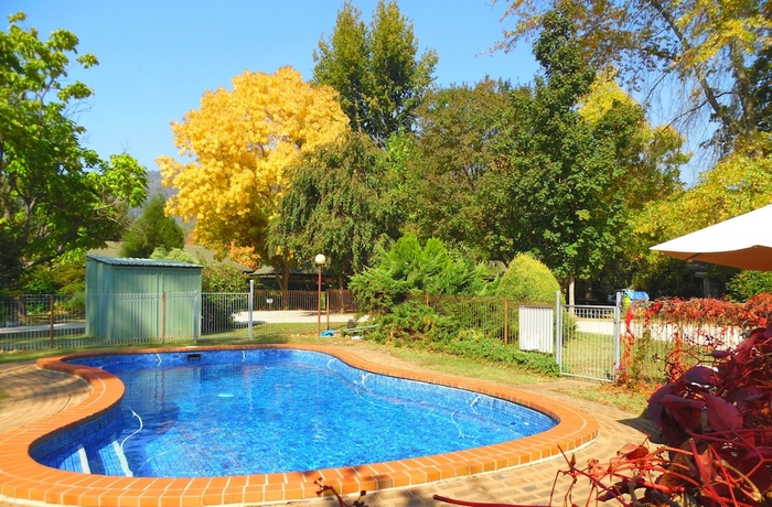 Imagen de la piscina del Hotel Bright Highland Valley Cottages. Foto 18