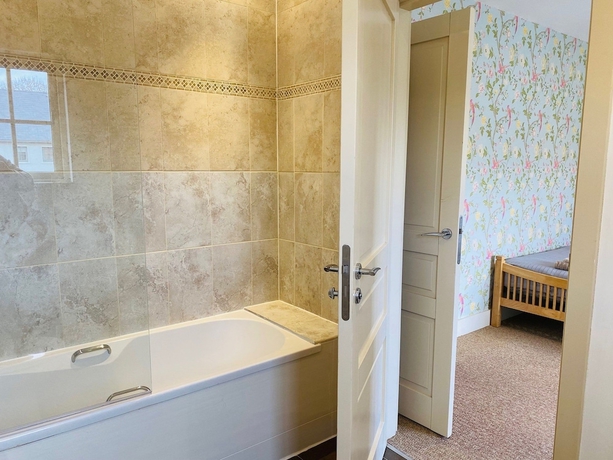 Imagen de la habitación del Hotel Bright Modern Welcoming Home Easy Stroll Along Pathway Into Kenmare Town. Foto 13
