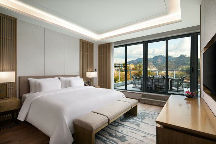 Imagen de la habitación del Hotel Bright Qiandaolake Resort. Foto 17