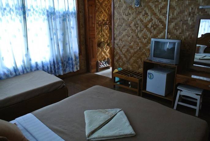 Imagen de la habitación del Hotel Bright hotel. Foto 11