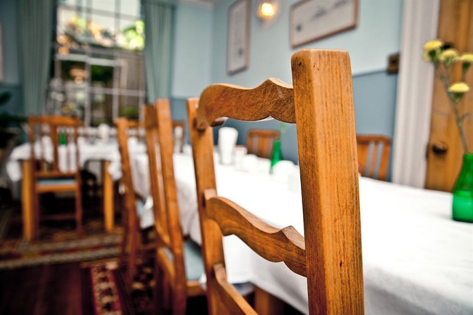 Imagen del bar/restaurante del Hotel Brighton House. Foto 2