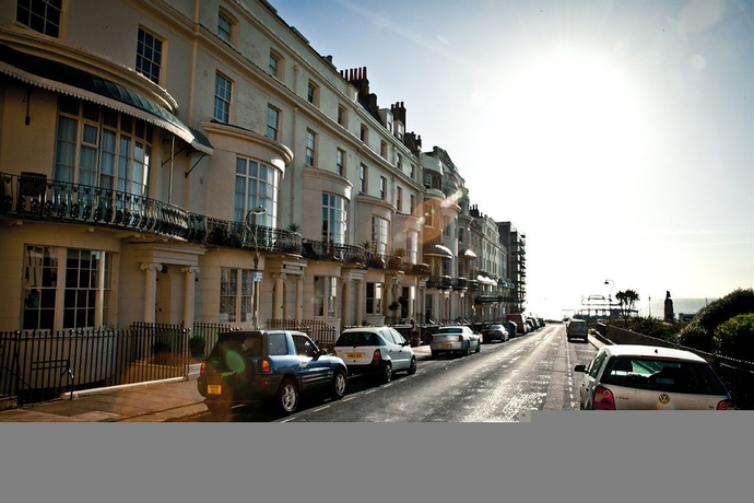 Imagen de los exteriores del Hotel Brighton House. Foto 16