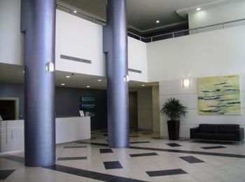 Imagen de los interiores del Hotel Brighton On Broadwater Shores. Foto 10