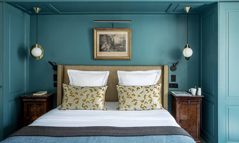 Imagen de la habitación del Hotel Brighton, París. Foto 9