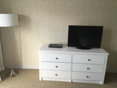 Imagen de la habitación del Hotel Brighton Suites. Foto 6