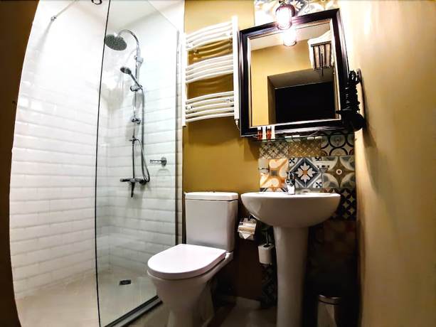 Imagen de la habitación del Hotel Brigitte, Tbilisi. Foto 6