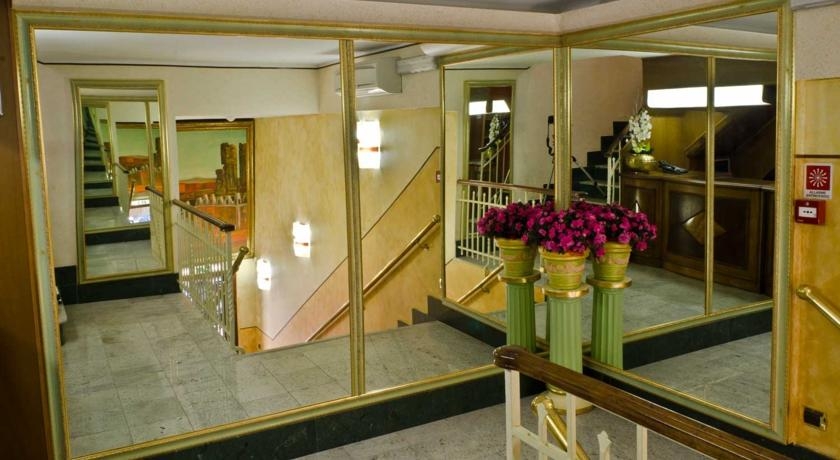 Imagen de los interiores del Hotel Brignole. Foto 3