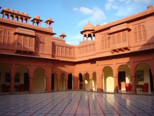 Imagen de los exteriores del Hotel Brij Gaj Kesri, Bikaner - A Boutique Luxury Palace. Foto 7