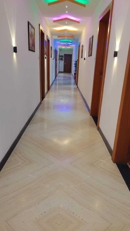 Imagen de los interiores del Hotel Brij Palace And Restaurant. Foto 18