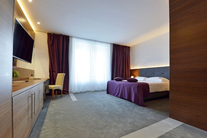 Imagen de la habitación del Hotel Brijuni Neptun. Foto 8