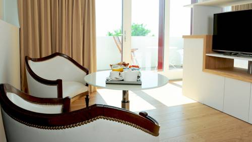 Imagen de la habitación del Hotel Briketenia. Foto 2