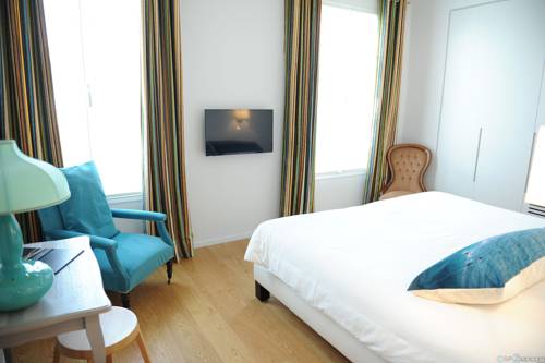 Imagen de la habitación del Hotel Briketenia. Foto 7
