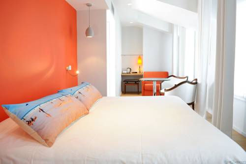 Imagen de la habitación del Hotel Briketenia. Foto 8