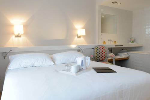 Imagen de la habitación del Hotel Briketenia. Foto 11