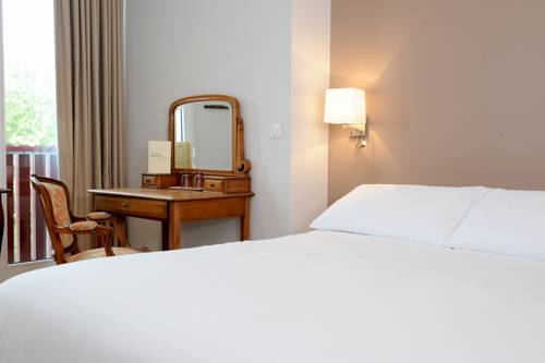 Imagen de la habitación del Hotel Briketenia. Foto 14