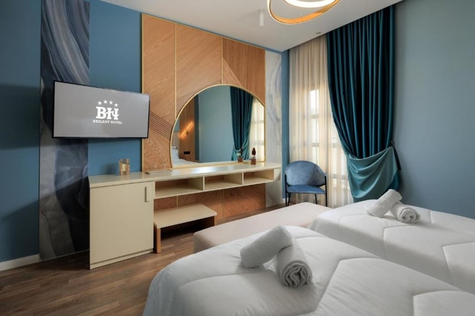 Imagen de la habitación del Hotel Brilant. Foto 11