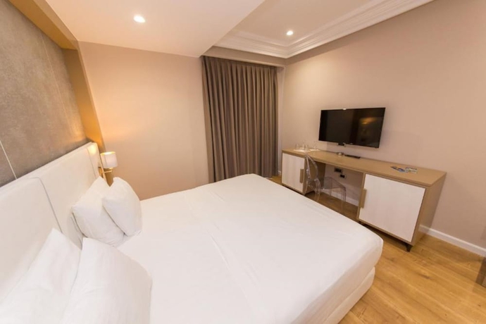 Imagen de la habitación del Hotel Brilant. Foto 16