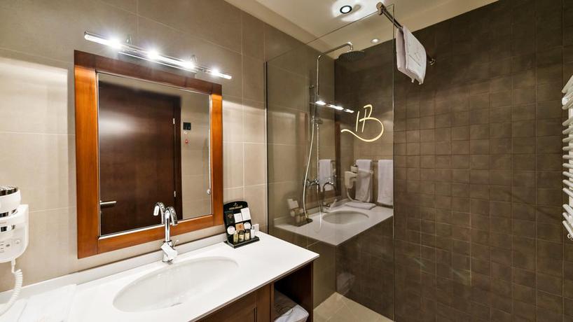 Imagen de la habitación del Hotel Briliant. Foto 5