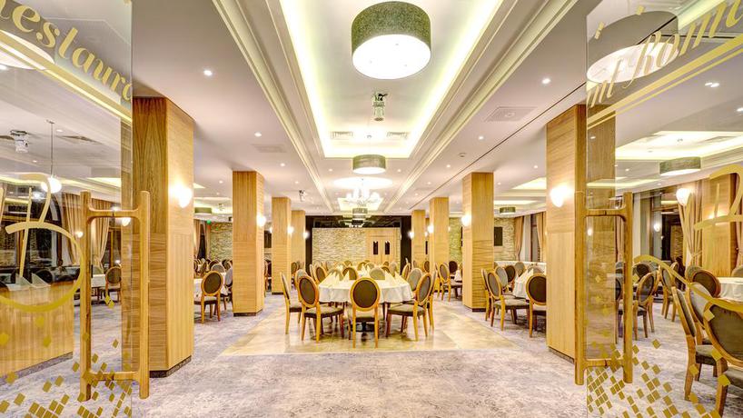 Imagen del bar/restaurante del Hotel Briliant. Foto 2