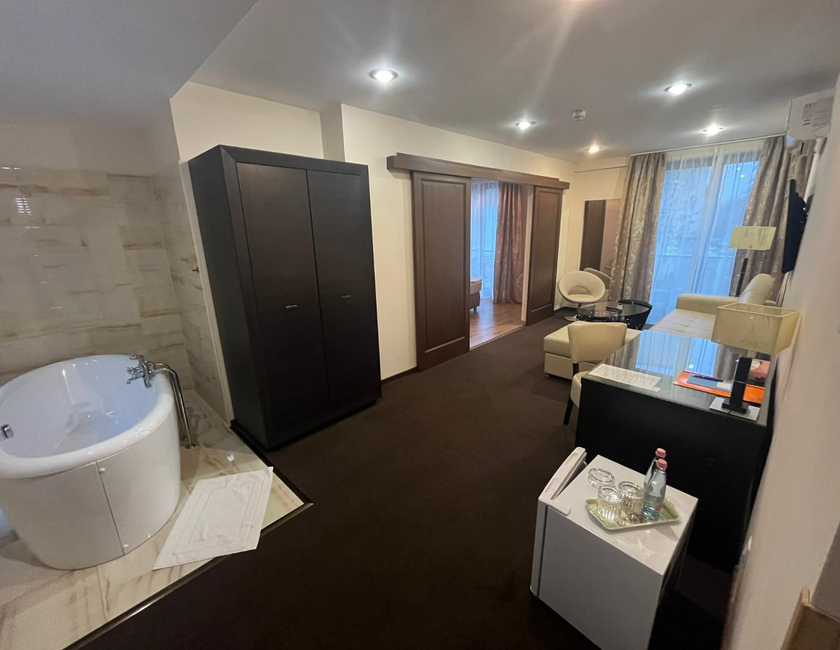 Imagen general del Hotel Brill Orosh&aacute;za. Foto 10