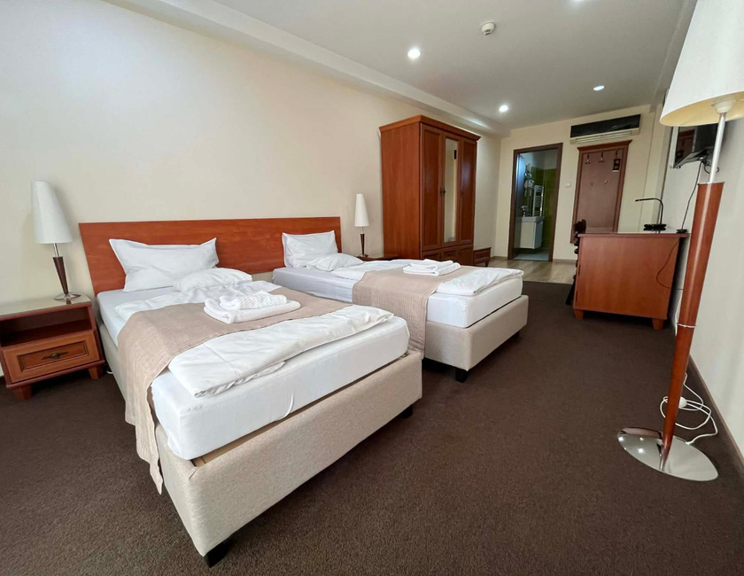 Imagen general del Hotel Brill Orosh&aacute;za. Foto 13