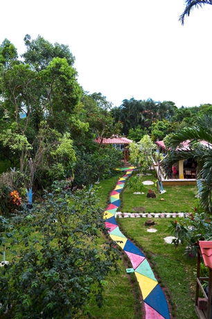 Imagen de los exteriores del Hotel Brillasol Airport. Foto 10