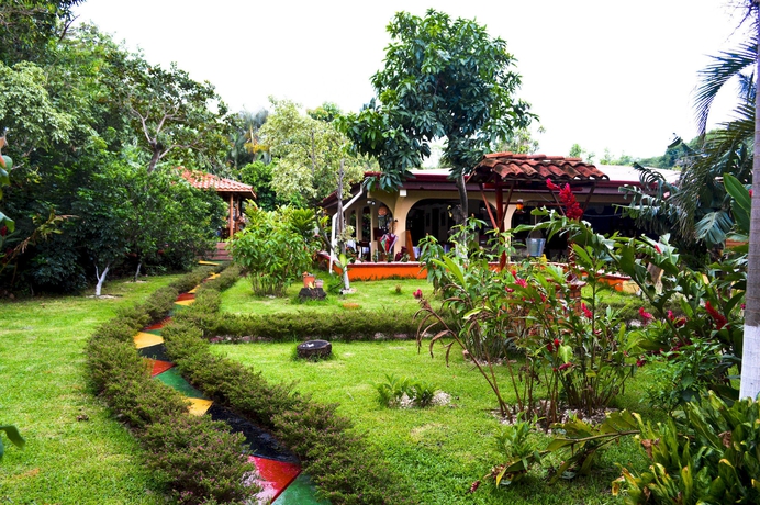 Imagen de la piscina del Hotel Brillasol Airport. Foto 16