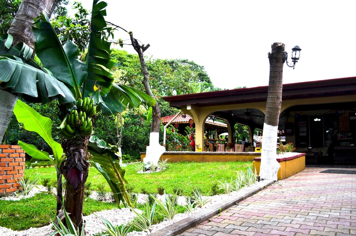 Imagen de los exteriores del Hotel Brillasol Airport. Foto 11